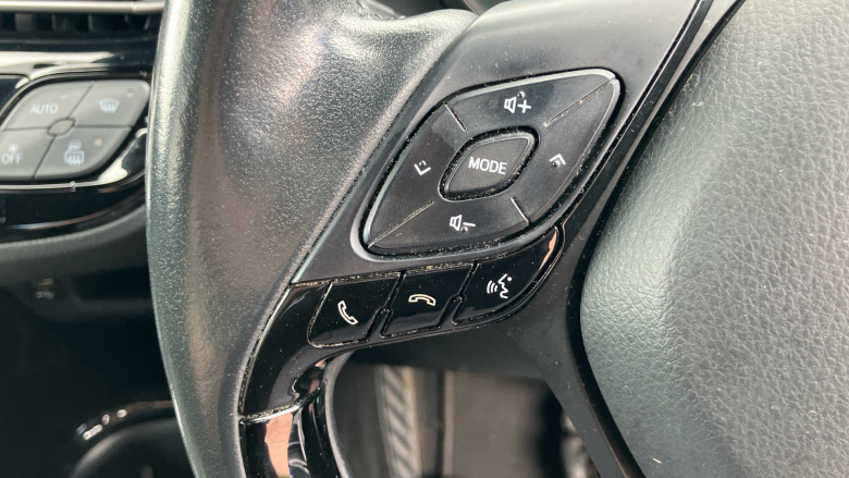 Toyota C-HR 1.8 Hybrid Design 5dr CVT Hybrid Hatchback